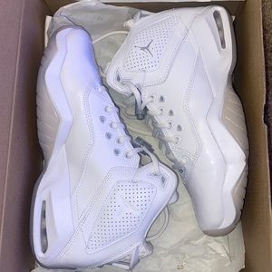 Size 6Y Jordan B’Loyal (GS) White/Metallic Silver